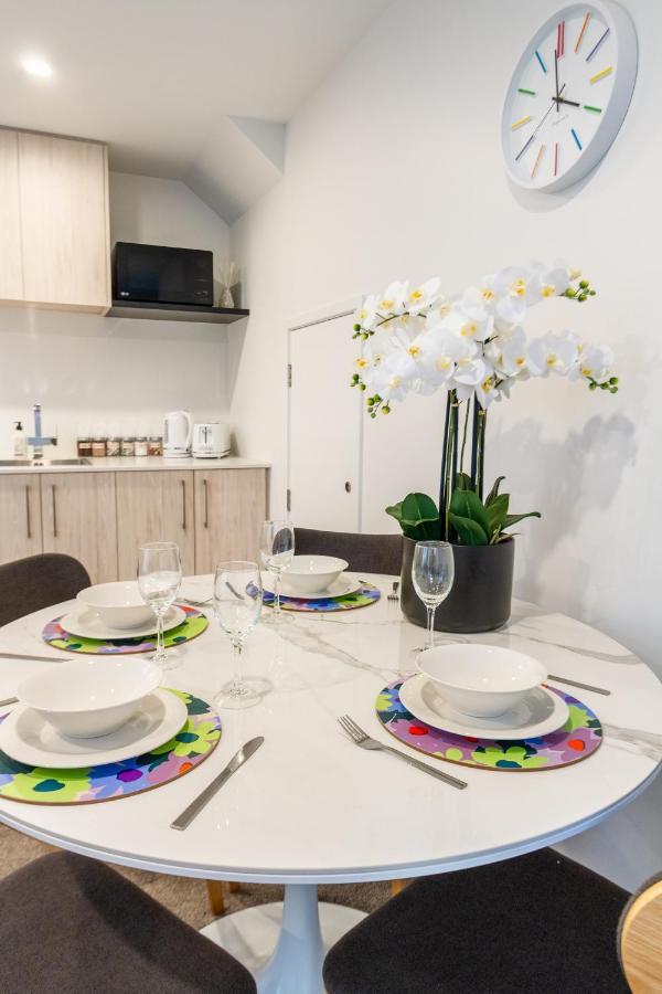 Stylish Home In The Heart Of Christchurch 2 Bed Exterior photo